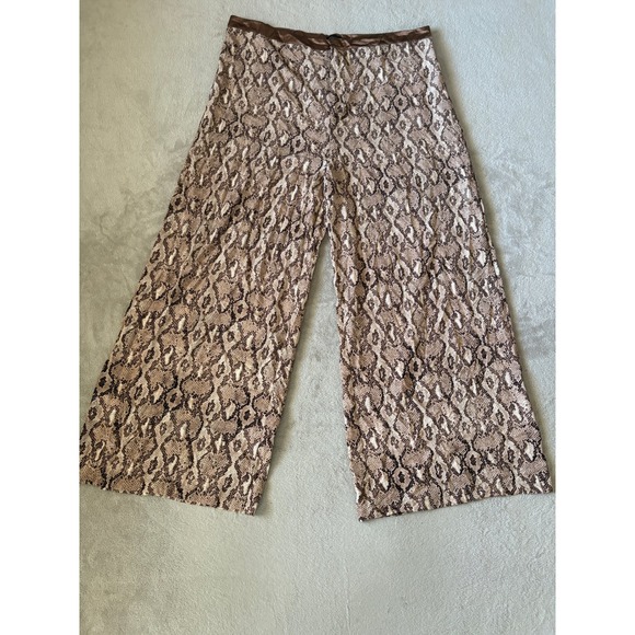 Pretty Little Thing Size 2X Snakeskin Print Wide Leg Pants Satin Waist Plus Size - Picture 1 of 7